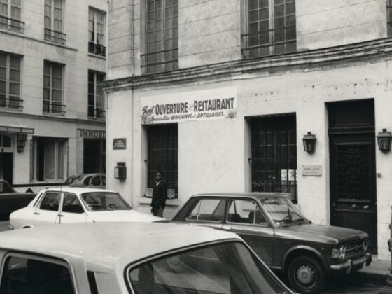 L'histoire du double fond café magie à Paris