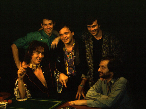 L'histoire du double fond café magie à Paris