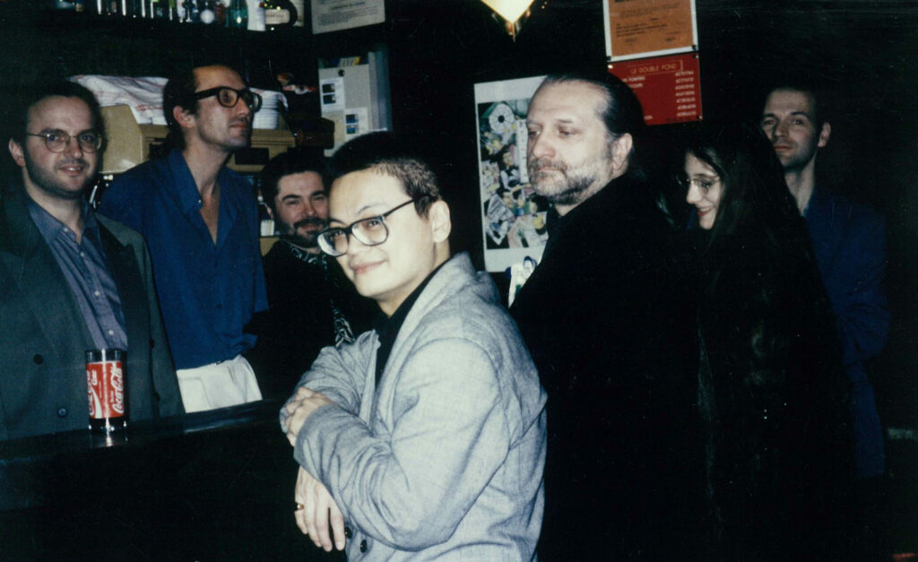 L'histoire du double fond café magie à Paris
